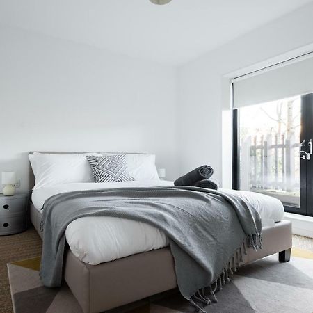 The Cliffside Loft - Distinctly Modern 3 Bdr Riverside Home Бат Экстерьер фото